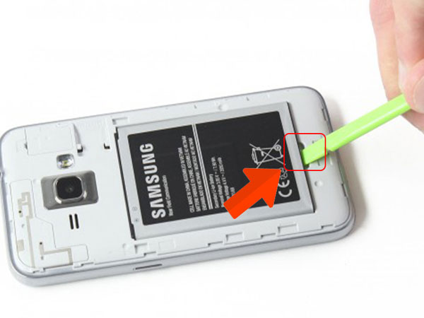 Cách thay pin điện thoại samsung chi tiết, đơn giản và an toàn