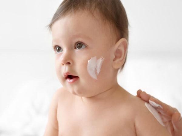 Top 7 nguồn sỉ kem dưỡng da cho bé giá tốt, an toàn sử dụng