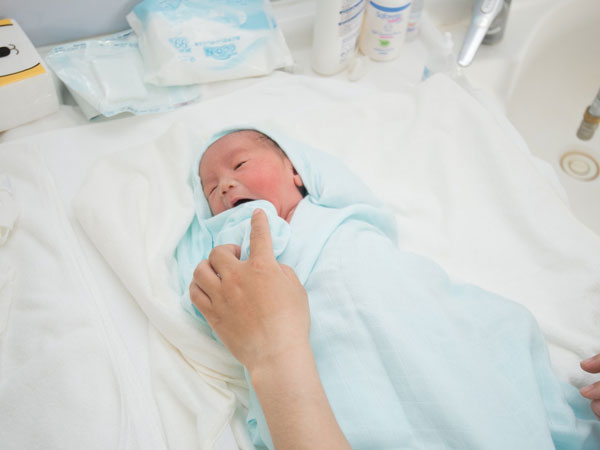 Kinh nghiệm chọn khăn lau cho bé mềm mịn và an toàn