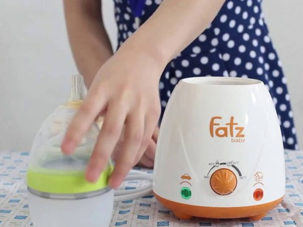 Kinh nghiệm sử dụng máy hâm sữa giúp đảm bảo sức khỏe cho bé
