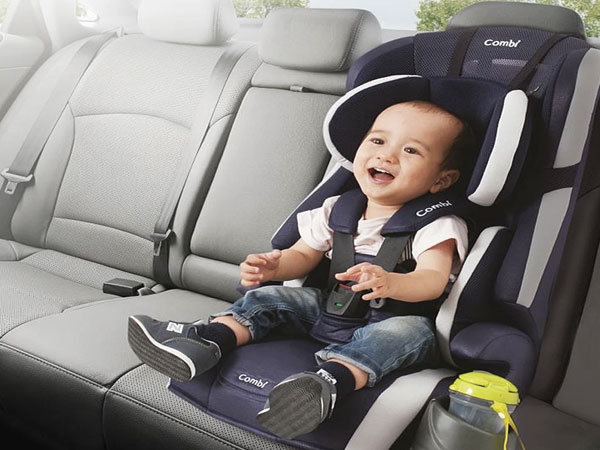 Nên chọn thương hiệu ghế ngồi ô tô nào cho bé?