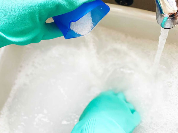 Cách giặt khăn sữa đúng cách, diệt khuẩn tối ưu