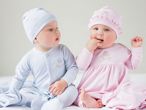Kinh nghiệm mua mũ sơ sinh cho bé? Cách đội đúng cách thế nào?